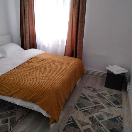 アルバ・ユリアBulevard Apartamentアパートメント エクステリア 写真