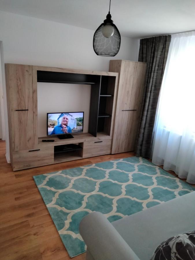 アルバ・ユリアBulevard Apartamentアパートメント エクステリア 写真